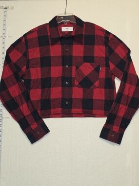 TNA Red and Black Buffalo Plaid Cropped Button-Up Shirt